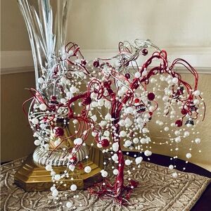 Holiday spirit and serenity tree